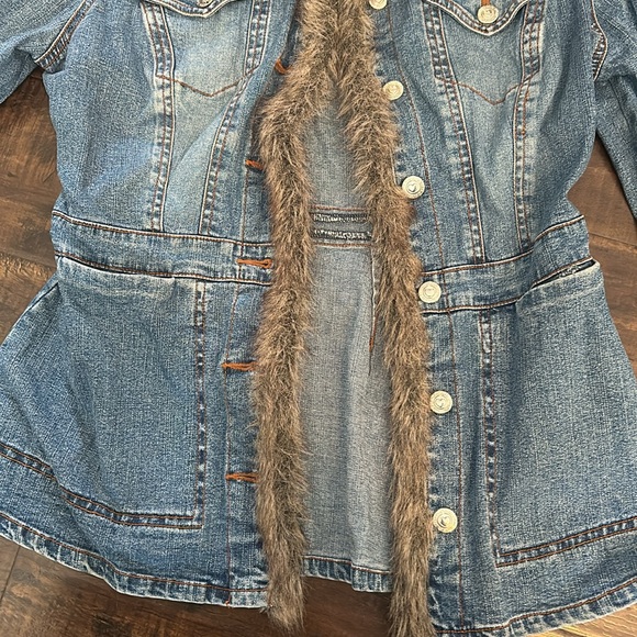 True Vintage Jean Jacket by XOXO Size M - Picture 5 of 6